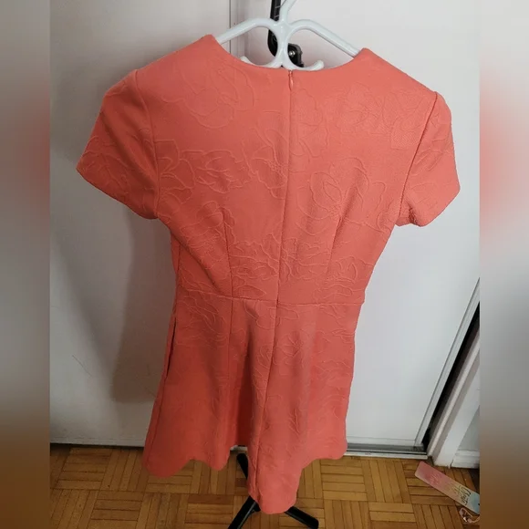 Elegant Coral Floral Dress with side pockets Size Zero - Picture 7 of 8